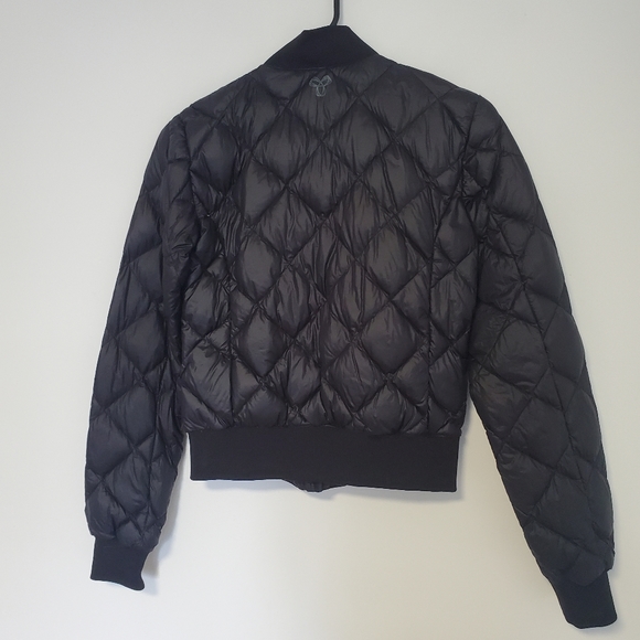 Aritzia TNA League puffer jacket - Picture 7 of 9